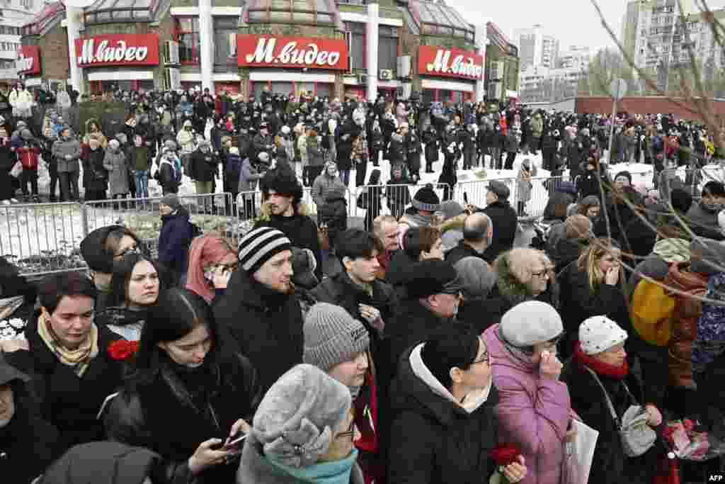 Натоўпы на разьвітаньні з Аляксеем Навальным, Масква, Расея, 1 сакавіка 2024 году