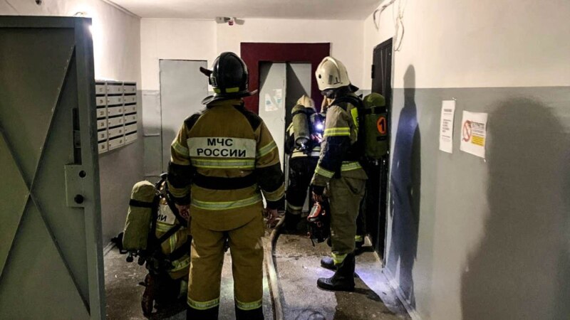 В Севастополе эвакуировали детей из-за пожара в соседних зданиях – спасатели