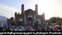 The Imam Reza Mosque in the Georgian city of Marneuli.