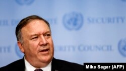 Secretarul de stat al SUA, Mike Pompeo, a avertizat că cine nu va respecta sancțiunile va suferi consecințele.