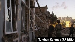 Hüquq müdafiəçisi Leyla Yunusun ofisinin sökülməsi 11 avqust 2011