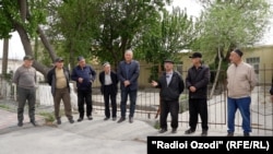 Сокинони норозӣ аз маҳрум шуданашон аз чойхона 