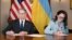 Міністар фінансаў ЗША Скот Бэсэнт і міністарка эканомікі Украіны Юлія Сьвірыдэнка