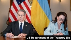US Treasury Secretary Scott Bessant and Ukraine's First Deputy Prime Minister Yulia Svyrydenko