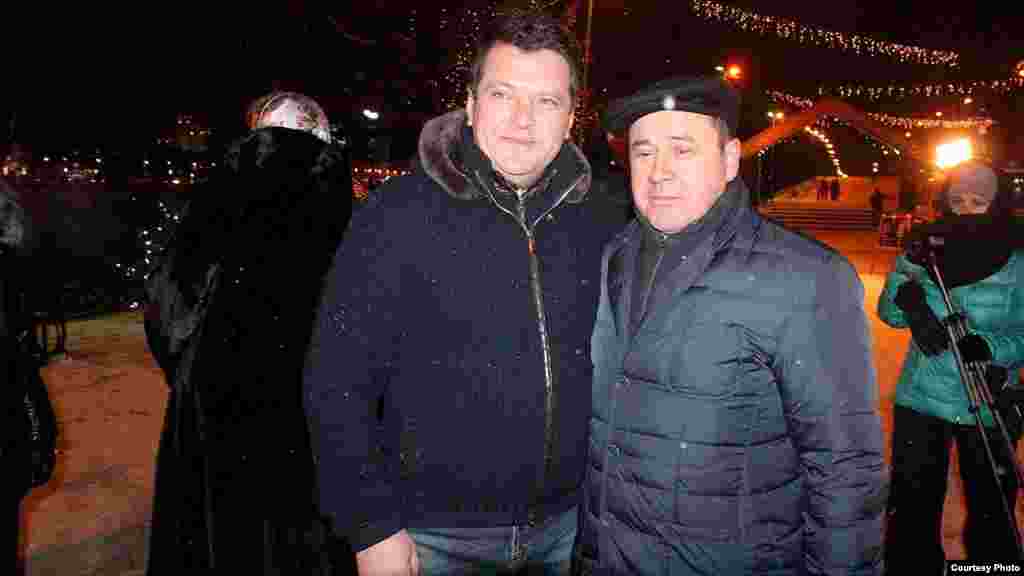 (с) Казан мэры Илсур Метшин һәм Татарстан рестораторлары берләшмәсе рәисе Зөфәр Гаязов