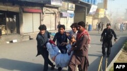 په پاکستان کې په خونړیو حملو کې سلګونه کسان ووژل او زخمیان شول.