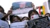 Japánban élő mianmariak tiltakoznak Tokióban a puccs ellen. 
