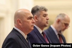 Ilie Bolojan, liderul PNL, Marcel Ciolacu, liderul PSD și premier, și Kelemen Hunor, liderul UDMR, ar trebui să decidă data alegerilor în sedința de miercuri, 8 ianuarie.