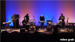 Tortoise perform all of their iconic 1998 album TNT live at the Pitchfork and The Art Institute of Chicago’s Midwinter 2019 for its 21st anniversary.