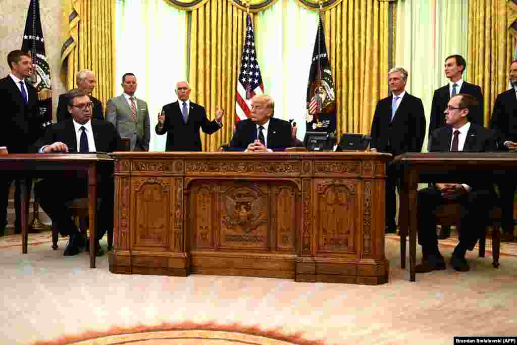 4 shtator 2020&nbsp;- Kryeministri i Kosovës, Avdullah Hoti dhe presidenti i Serbisë, Aleksandar Vuçiq, arritën marrëveshje për normalizim ekonomik. Marrëveshja u nënshkrua në prezencë presidentit amerikan, Donald Trump dhe anëtarë të kabinetit të tij.&nbsp;&nbsp; 