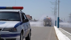 Дезинфекция улиц в Бухаре.