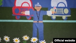 Архивска фотографија: Изложба на цртежи на деца од градинката Пролет на тема - „Полицаецот е нашиот најдобар пријател“.