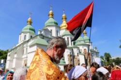 Під час Божественної літургії з нагоди чергової річниці Хрещення України-Русі на території Софійського собору в Києві, 29 липня 2019 року