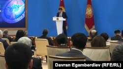 Президент Сооронбай Жээнбеков на совещании с руководителями загранучреждений Кыргызстана. 14 марта 2019 года.