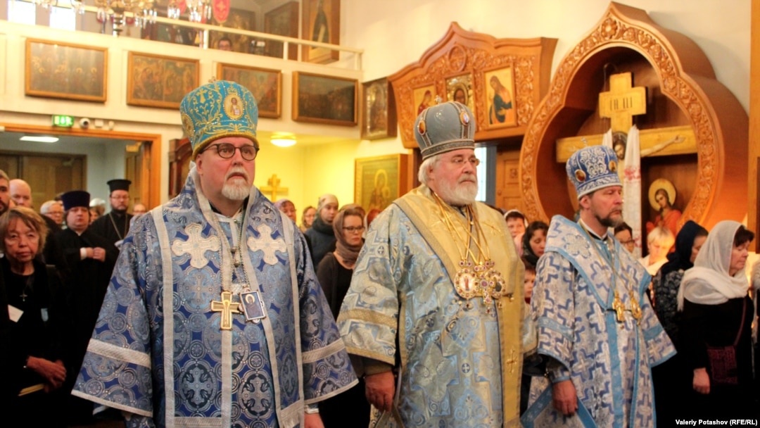 Иерархи ФПЦ: митрополит Оулу Илия, архиепископ Хельсинки и всей Финляндии Лев и епископ Йоэнсуу Арсений