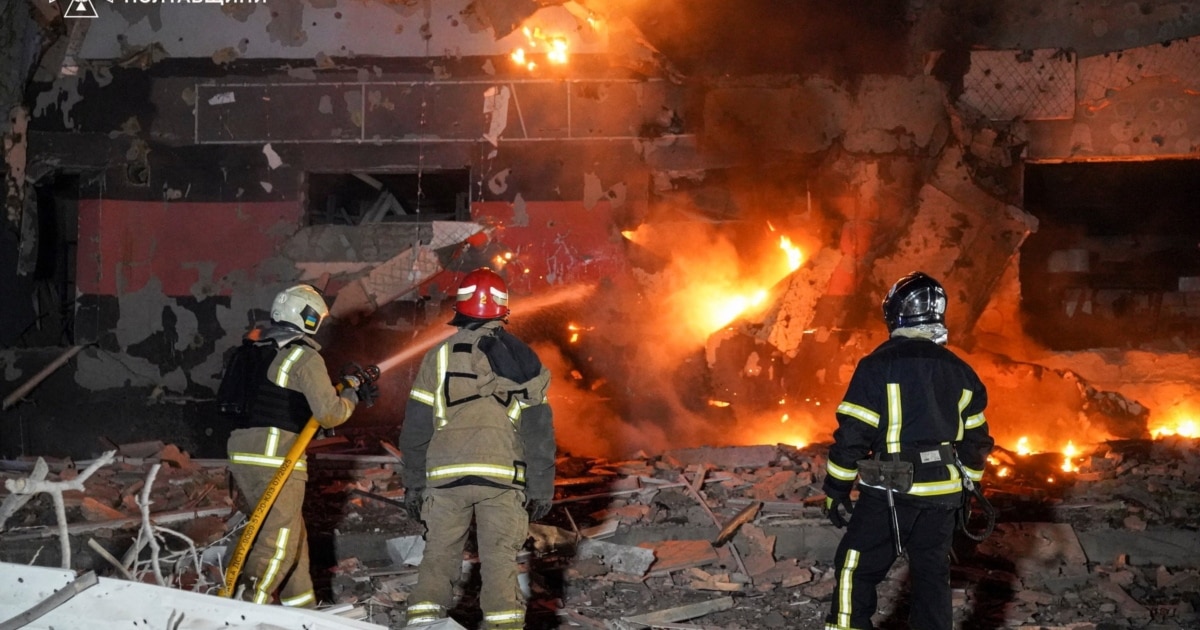 Ukraina e përjeton  një tjetër natë terrori  pasi Rusia e sulmon me 426 dronë e raketa