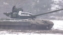 Генерал Нацгвардії США сів за важелі українського танка та влучив у мішень (відео)