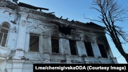 Ракета чабуулуна кабылган үй. Чернигов облусу, Украина. Март, 2026-жыл.