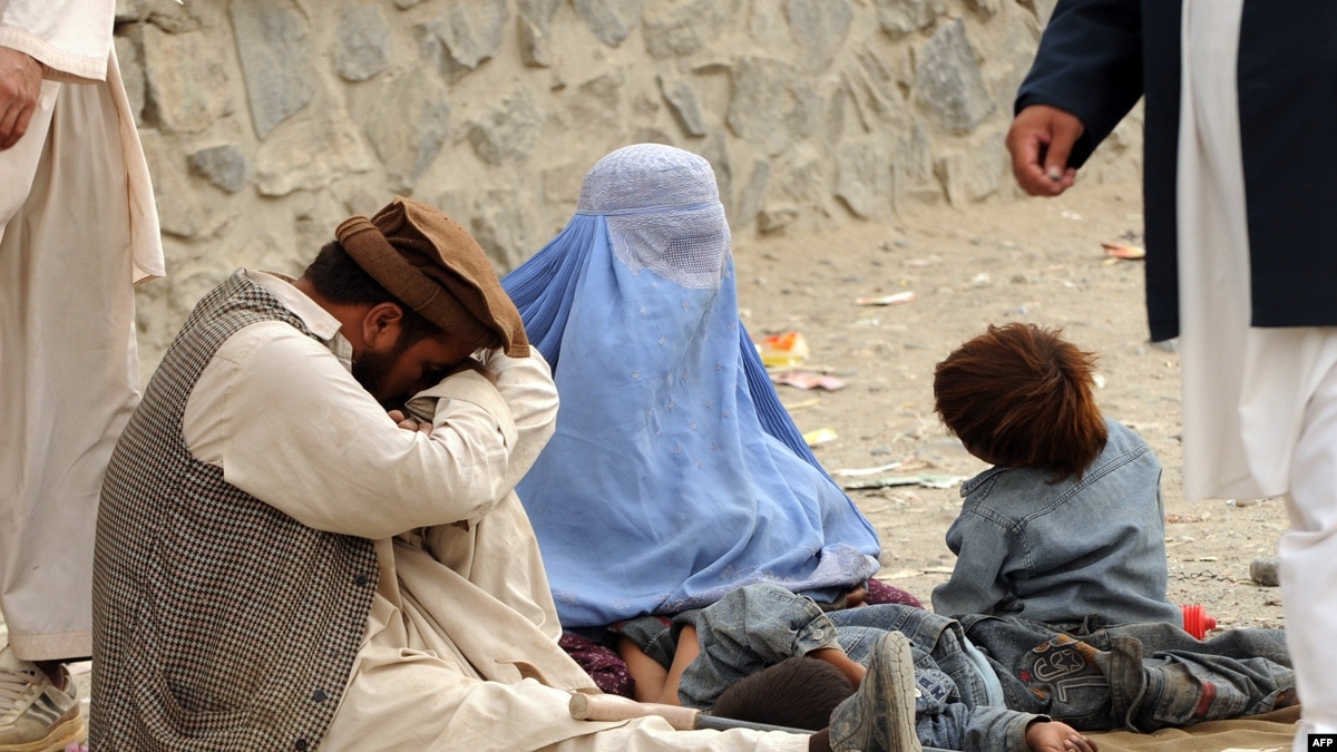 Poll: Afghans See Poverty, Corruption As Main Causes Of War