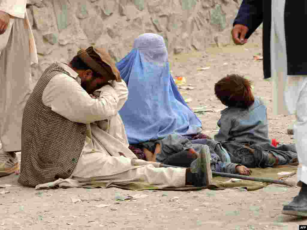 خو یو شمیر افغانان بیا د اختر هرکلی په دې ډول هم کوي