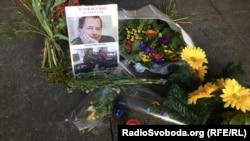 Виставка карикатур «Світ малює Гавела» відкрилася у центрі Праги, 18 грудня 2018 року