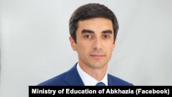 Министр просвещения и языковой политики Абхазии Инал Габлия