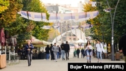 Sheshi kryesor i Mitrovicës së Veriut.