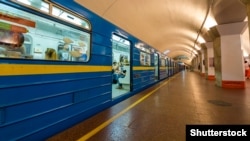 Правоохоронці перевіряють інформацію про мінування станцій метро «Майдан Незалежності» та «Хрещатик»