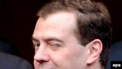 Сыграет ли кризис Медведеву на руку, пока не ясно