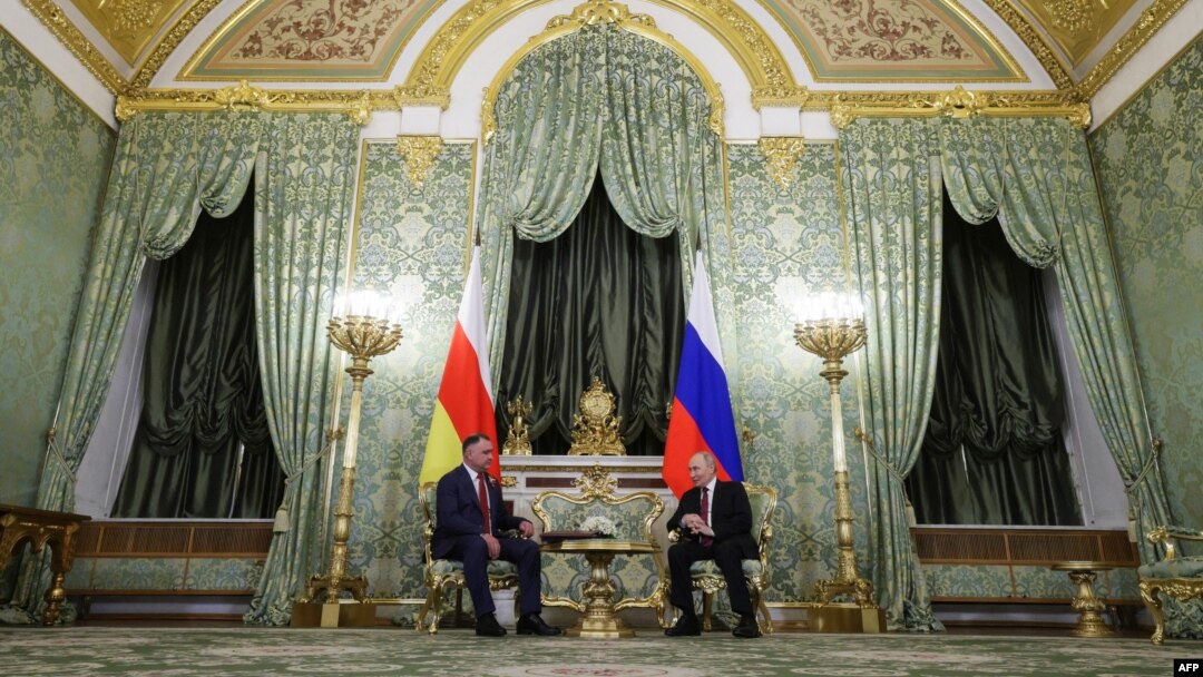 Алан Гаглоев и Владимир Путин, 10 мая
