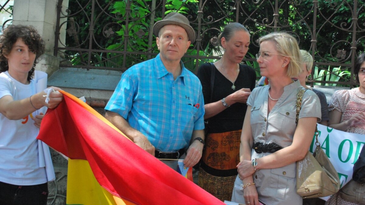 В Кишиневе прошел гей-парад