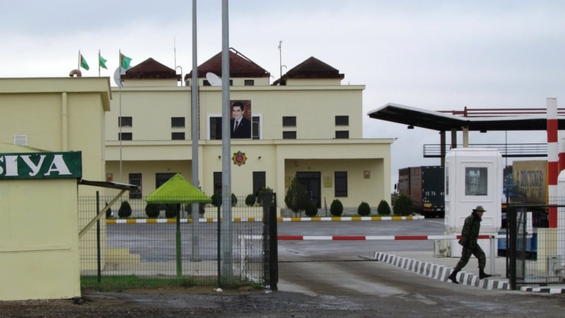 Türkmenistanda raýatlary Özbegistanda işlemäge çagyrýan bildirişler köpelýär’