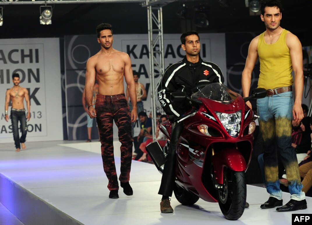 Pakistani men's hot sale fashion designers