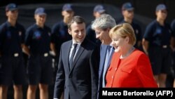 Германската канцеларка Ангела меркел, францускиот претседател Емануел Макрон и италијанскиот премиер Паоло Џентилони, Трст, 12.07.2017.