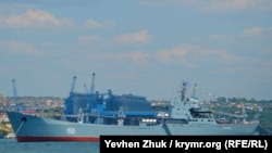 Російський ВДК «Саратов» у бухті Севастополя. Архівне фото
