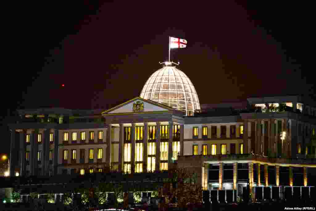 The Presidential Palace flies the Georgian flag.