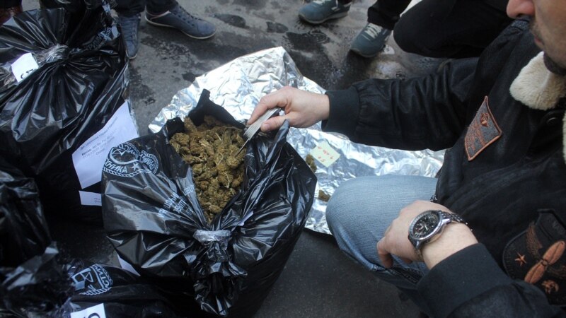 Македонски државјанин уапсен во Хрватска, пренесувал 11 килограми марихуана