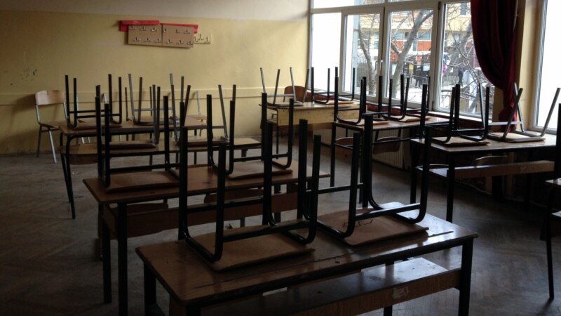 Во Тетово на есен многу школски столчиња ќе останат празни