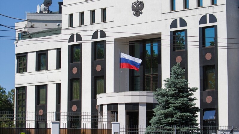 Ar fi putut R. Moldova să nu expulzeze diplomaţi ruşi?