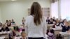 Красноярск: учительница на уроке избила двух восьмиклассниц