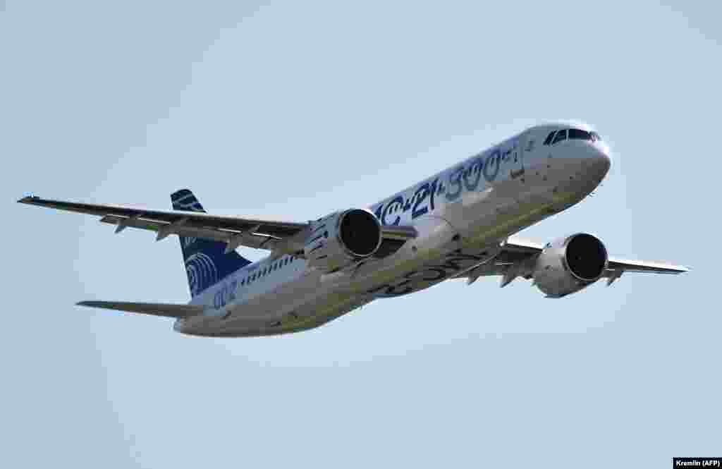 Russian passenger plane MC-21-300 performing.