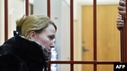 Диспетчер-стажер Светалана Кривсун на заседании Басманного суда Москвы