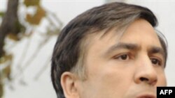 Президент Саакашвили утверждает, что Грузия стала жертвой террористической войны
