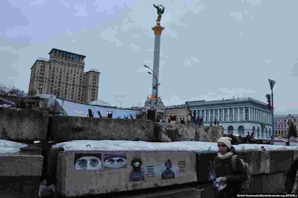 За даними Організації Об’єднаних Націй, у 2025 році в Україні зафіксували суттєво більшу кількість загиблих цивільних, ніж упродовж двох попередніх років. Лише за минулий рік внаслідок війни загинули 2 514 мирних жителів. Загалом від початку повномасштабного російського вторгнення у 2022 році ООН підтвердила щонайменше 15 172 смерті серед цивільного населення.В організації наголошують, що ці цифри відображають лише підтверджені випадки, тож реальна кількість жертв може бути значно більшою. До цієї статистики не внесені дані з Маріуполя та інших населених пунктів, які перебувають під російською окупацією