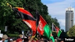 ارشیف: په لندن کې د افغانانو له غونډې یو انځور