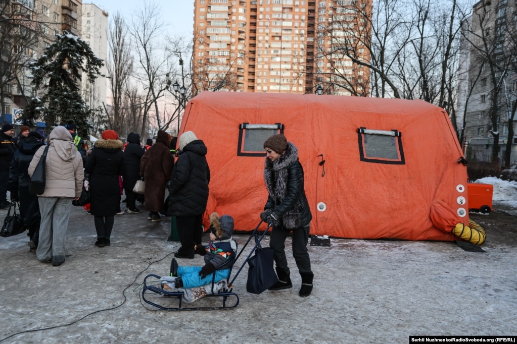 Këto pika janë funksionale 24 orë brenda ditës, mirëpo mbyllen vetëm në rast të alarmit për sulme.