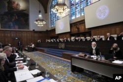 Коллегия судей во время слушаний 11 января