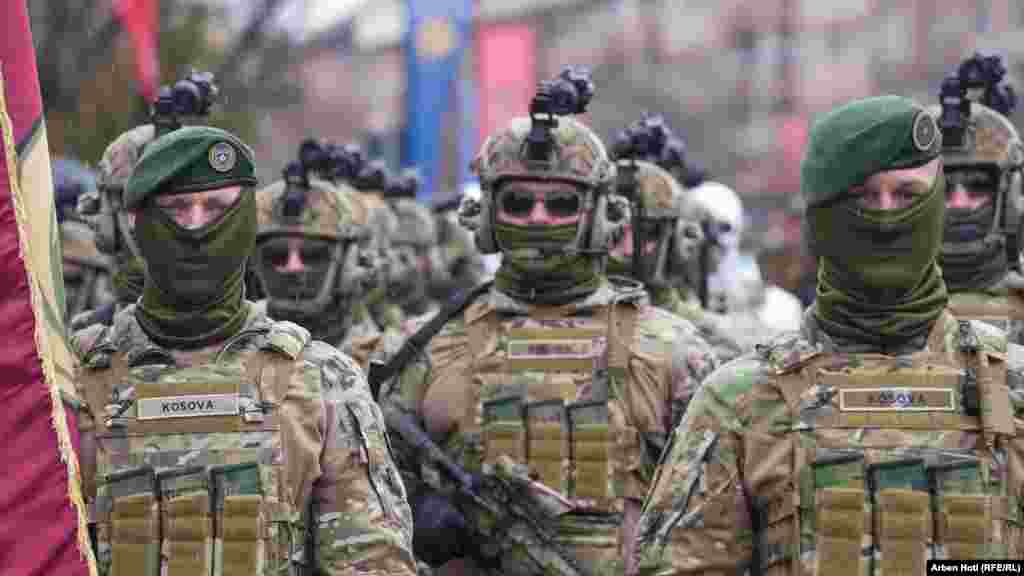 Sipas zyrtarëve të Mbrojtjes, ende mbetet për t’u plotësuar komponenti rezervë, i cili parashihet të përbëhet nga 3.000 pjesëtarë.