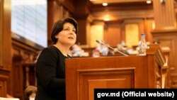 Prim-ministra Natalia Gavrilița, prezentând programul de guvernare în Parlament pentru votul de învestitură, 6 August 2021