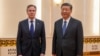 Secretarul de stat SUA, Antony Blinken, (stânga) a fost primit vineri de președintele chinez, Xi Jinping, în Marea Sală a Poporului, de la Beijing. Diplomații din cele două țări recunosc că relațiile sunt complicate, dar nu vor în niciun caz o criză. 